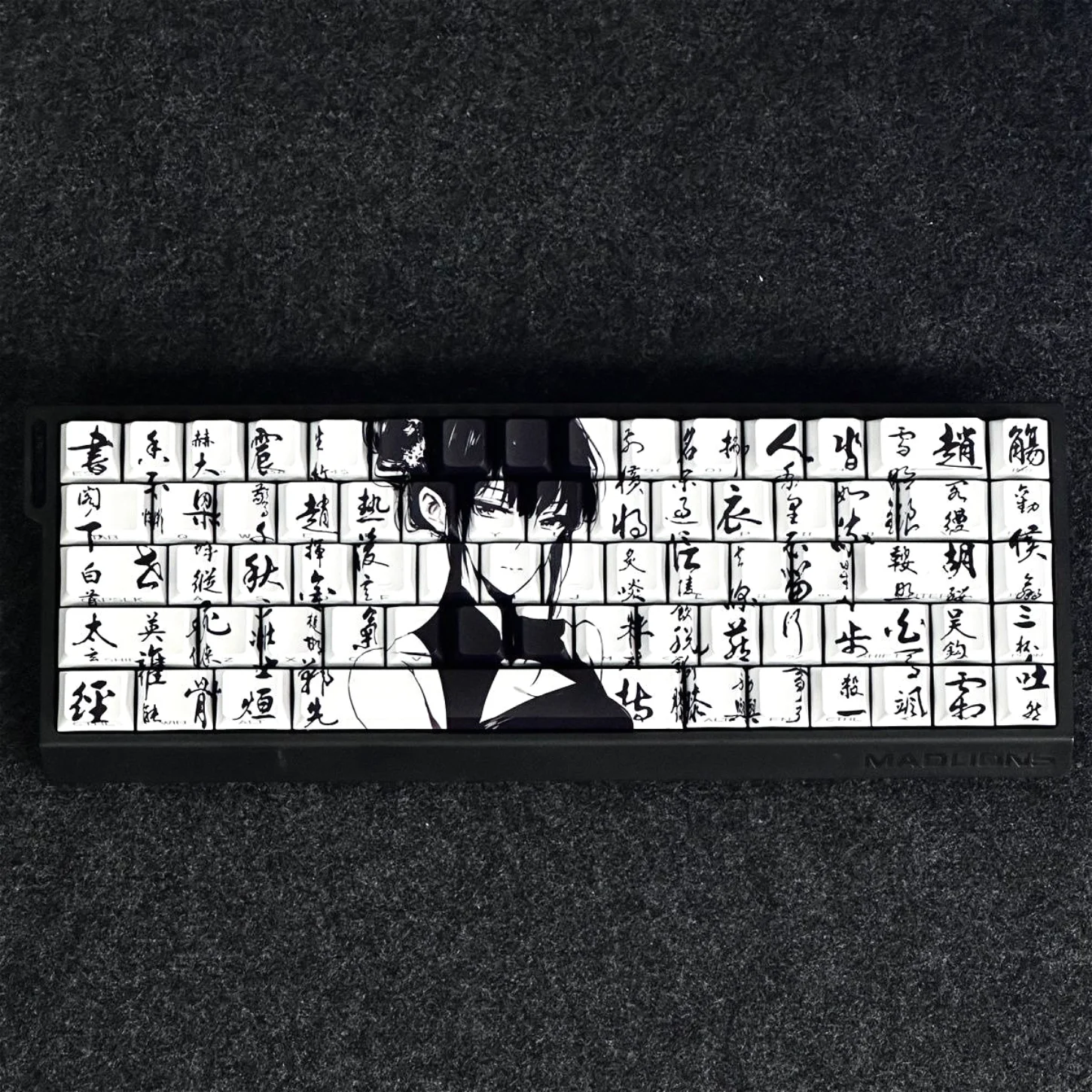 

Anime Ink Dyed Clothes with Side Carved Transparent Cherry Key Cap PBT 100 Keys 60/64/84/87 Mechanical Keyboard