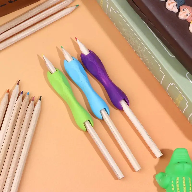 مريح قبضة القلم الكتابة المعونة قبضة حامل القلم الرصاص قبضة للأطفال الكبار الكتابة ، يعزز التحكم في قبضة ، أدوات الكتابة للمبتدئين