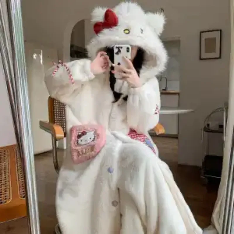 

Hello Kitty Coral Velvet Girl Cute Cartoon Thickened Bathrobe Hooded Can Be Worn Outside Warm and Comfortable Home Clothes Set