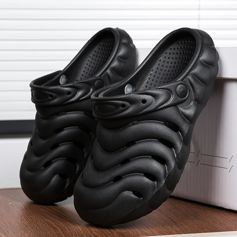 

Men's clogs sandals in summer breathable ultra-light EVA hole shoes fashion comfortable outdoor beach shoes soft-soled slippers