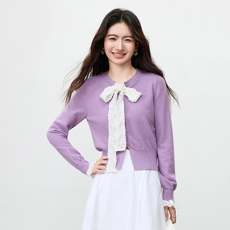 SENTUBILA Contrast Color Dopamine Cardigan Women Autumn 2026 Elegant Commuter Soft Waxy Knit Lace-up Collar Chic Top W53EB3986