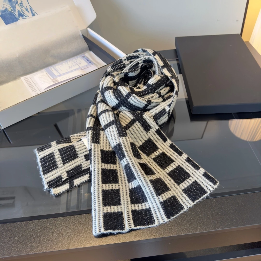 

Holiday Gifts Handmade 100% Cashmere Scarf Fall Winter Keep Warm Luxury Brand Women's Wool Shawl Neckerchief Cape Neck Warmer