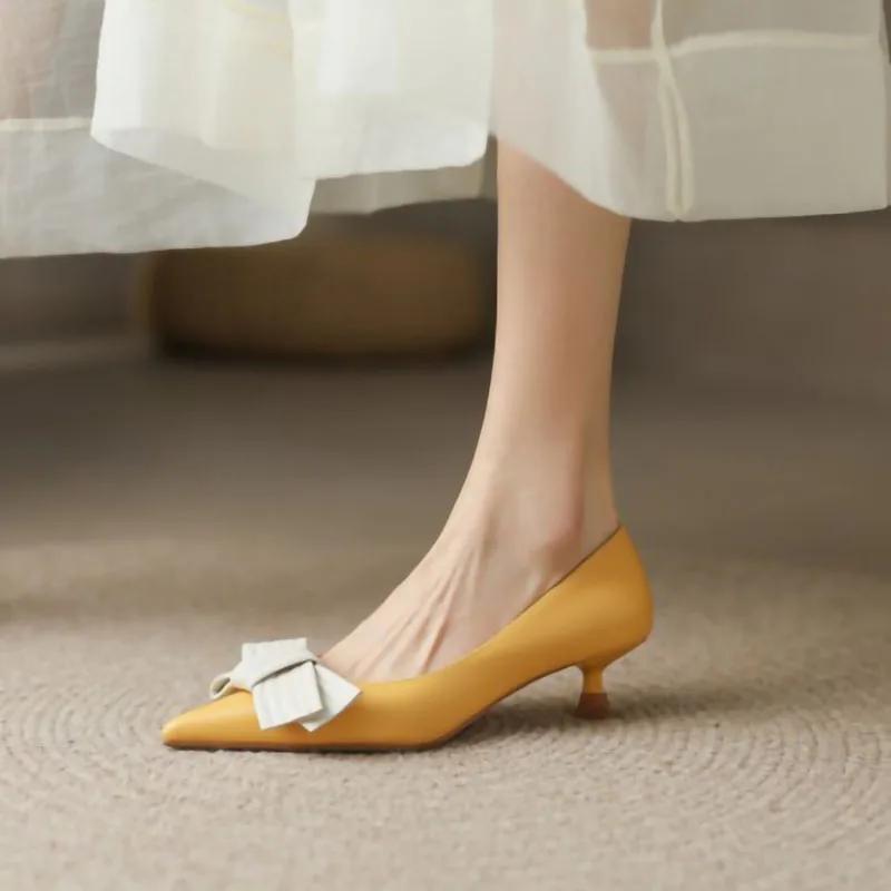 

2025Genuine Leather Retro Small Cat Heel Plus Size40-42Spring Versatile Bowknot Pointed Toe Shallow Mouth Women's Shoes