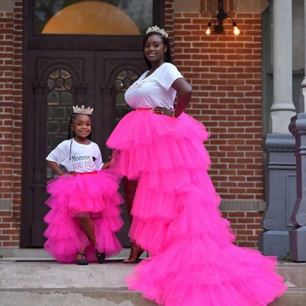 Mãe e eu Saia de tule baixa alta, saia fúcsia em camadas para mãe e filha, personalizada, rosa quente, aniversário, fotos