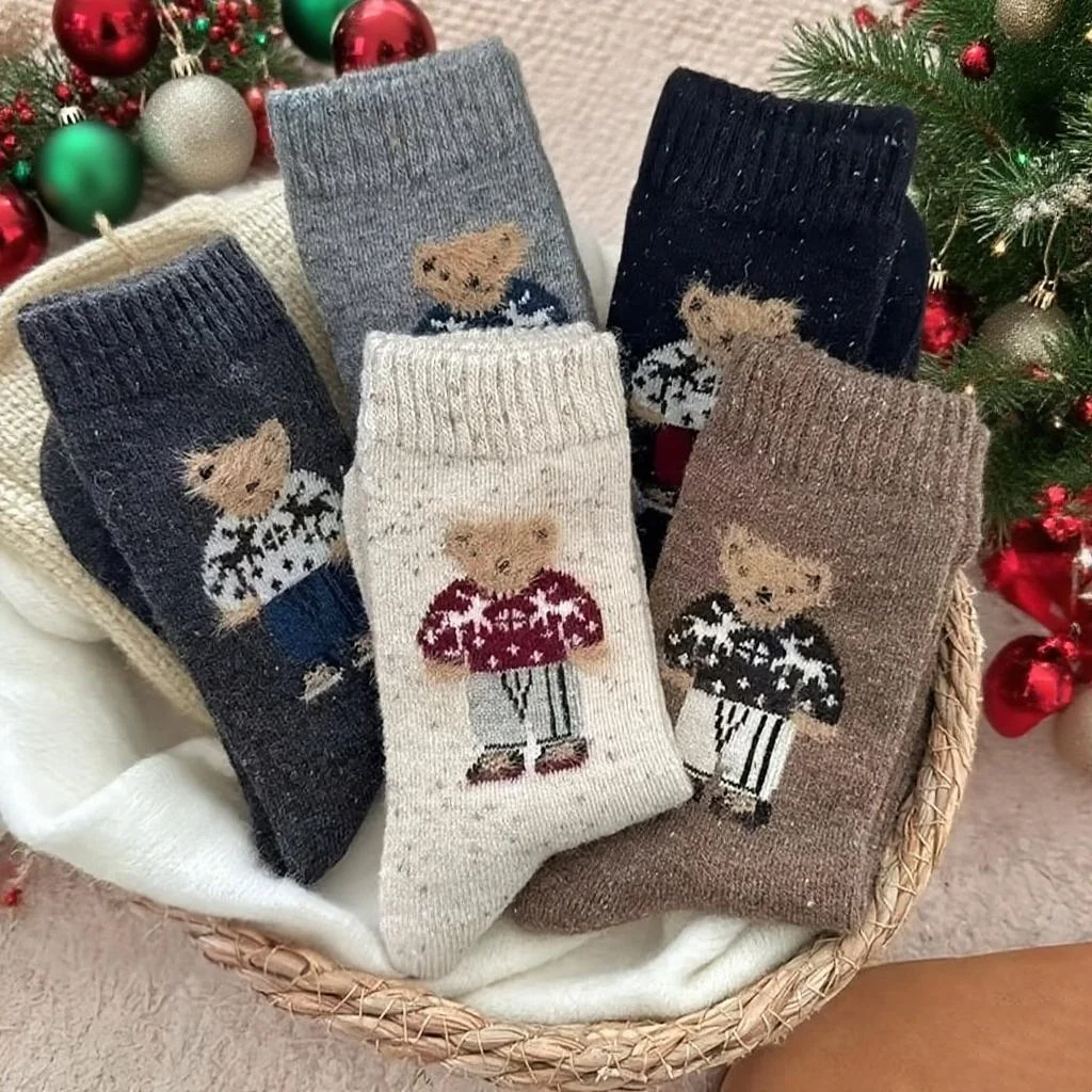 2/5 Pairs of Socks with Random Colors, One Size Fits All, Thickened for Autumn and Winter, Exquisite Socks for Christmas Gifts, Cartoon Bear Pattern, Fashionable and Practical, Great Holiday Gift Items