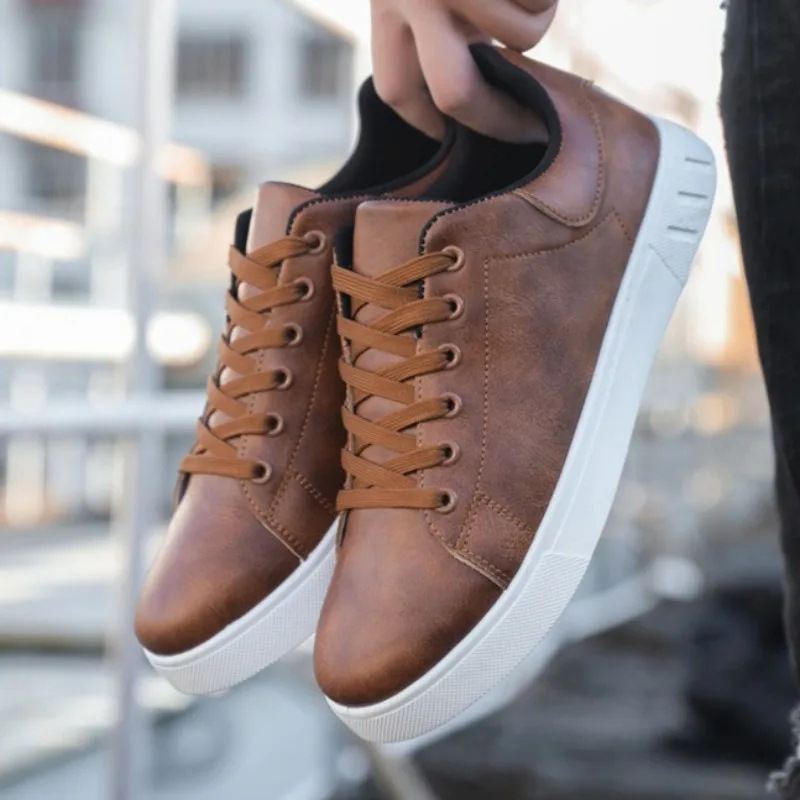 New Designer Fashion Flats Anti-slip Comfortable Casual Sports Shoes for Man Leather Loafers Walking Shoes Men's Sneakers