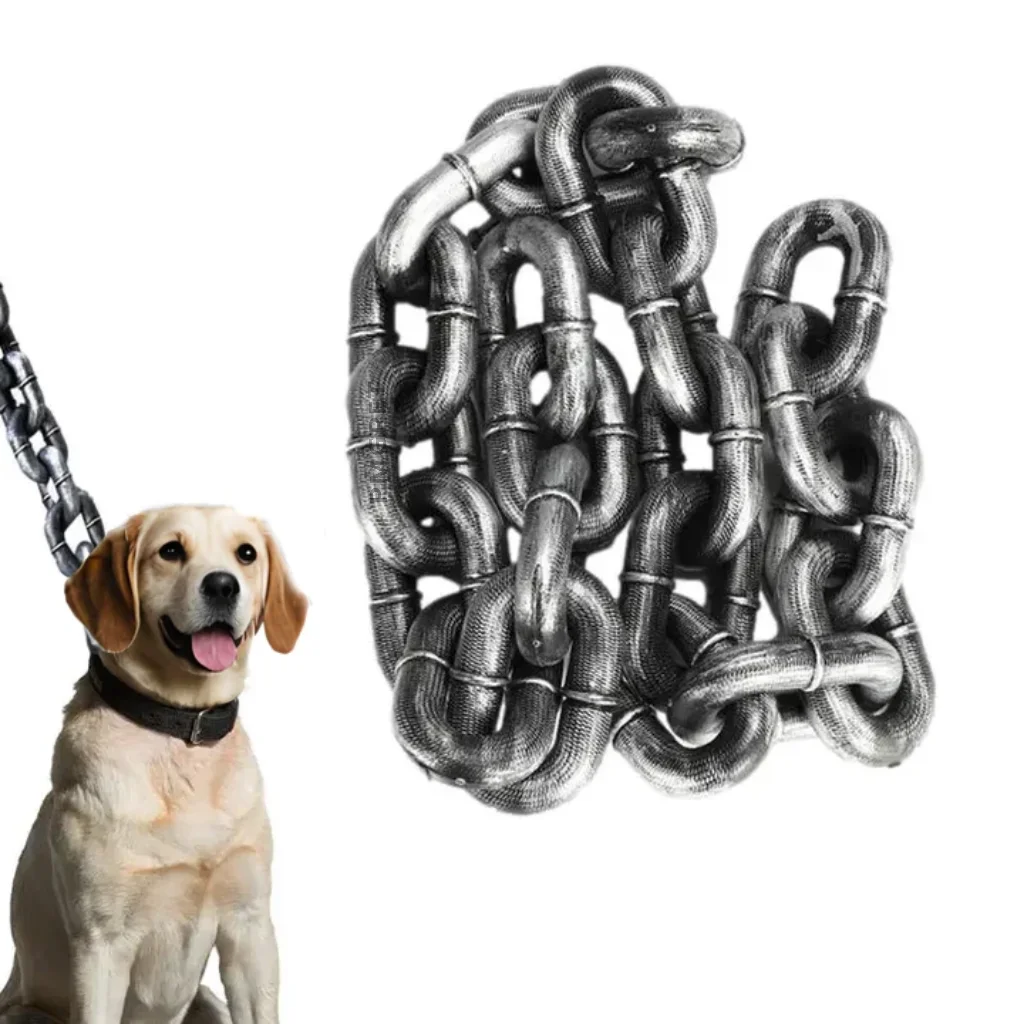 Make your dog the trendsetter! Try out this funny and trendy dog chain made of hollow plastic