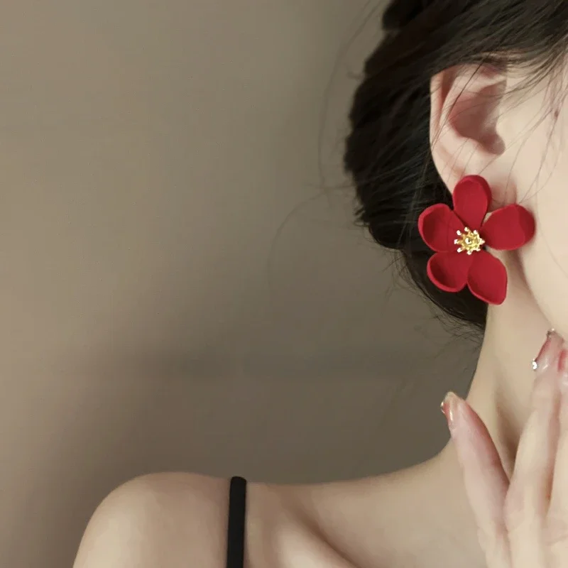 Modern Jewelry Sweet Korean Temperament Metal Big Flower Earrings For Women Wedding Gifts Simply Design Ear Accessories