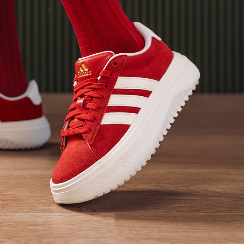 Adidas Hollow Mesh Breathable Thick-Topped Elevated Women's Casual Sports Shoes KJ1709