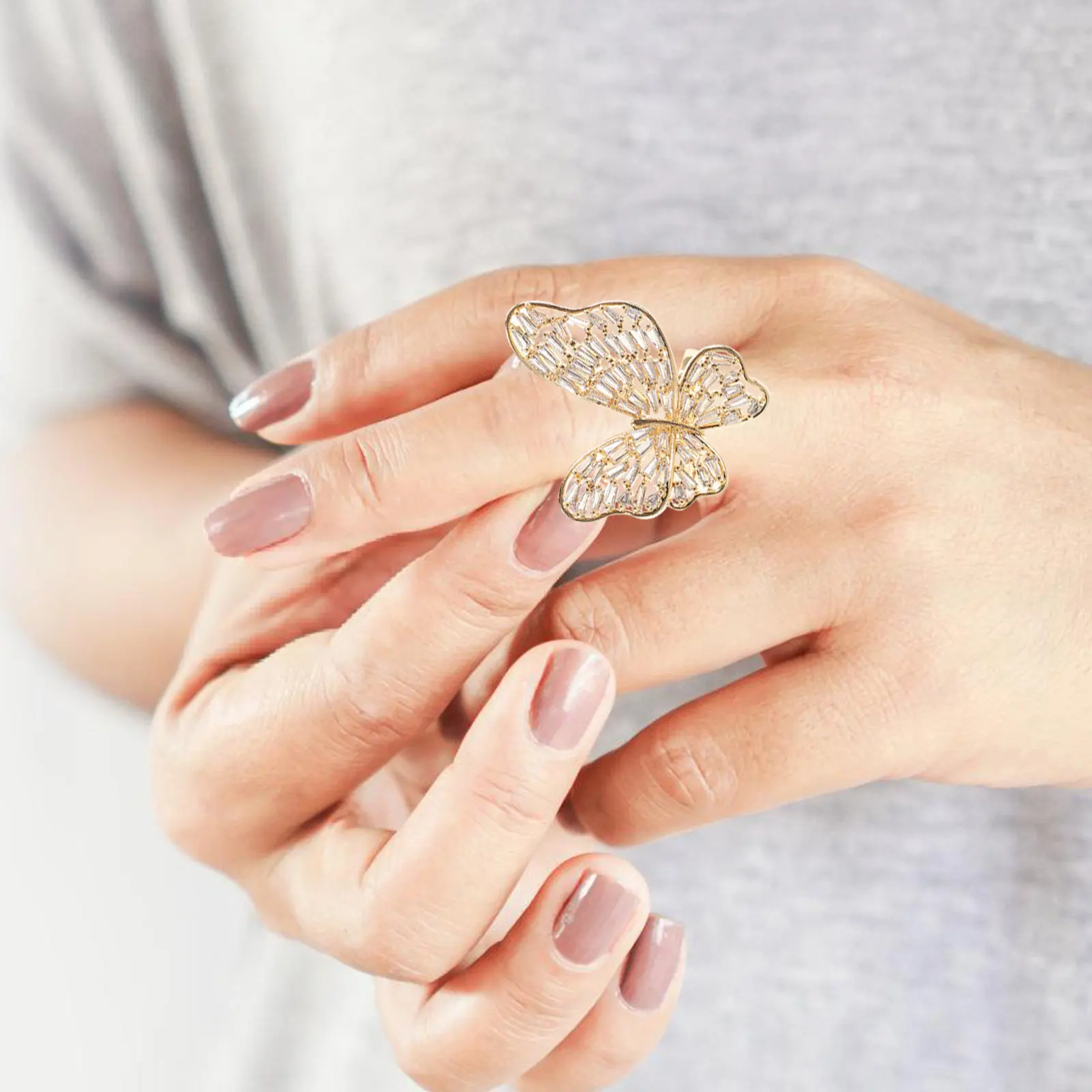 Butterfly Bridal Ring for Women Elegant Rhinestone Crystal Wedding Engagement Jewelry Comfort Fit Skin Friendly Metal Chic