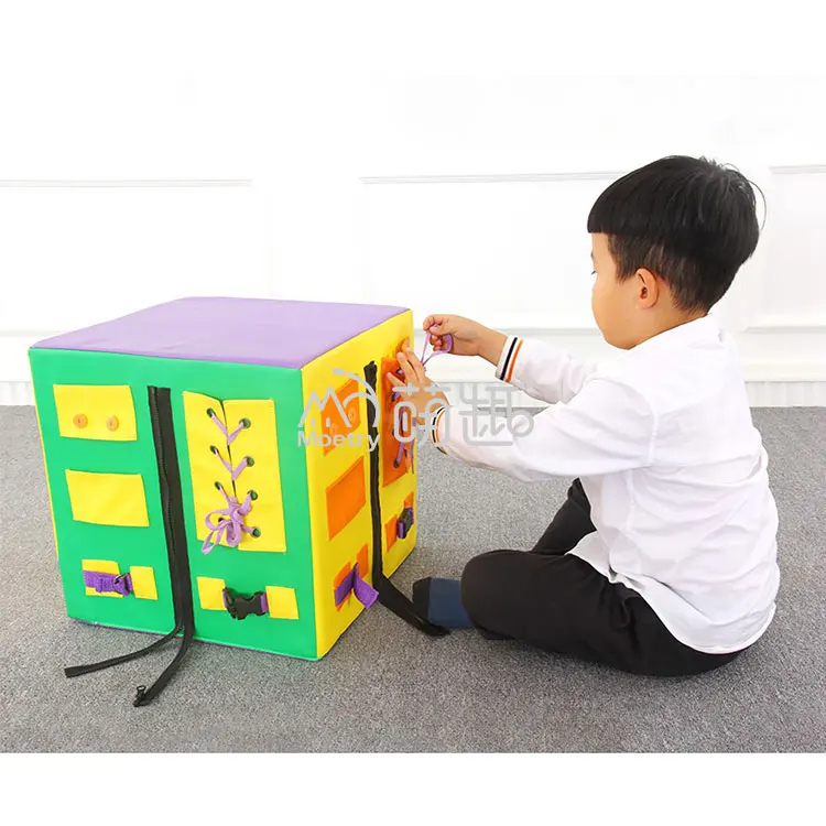 

Развивающий мягкий игровой куб Moetry Dress Me up & Learn Cube для малышей, из искусственной кожи, с манипуляторами, для развития мелкой моторики, развивающие игрушки для детей