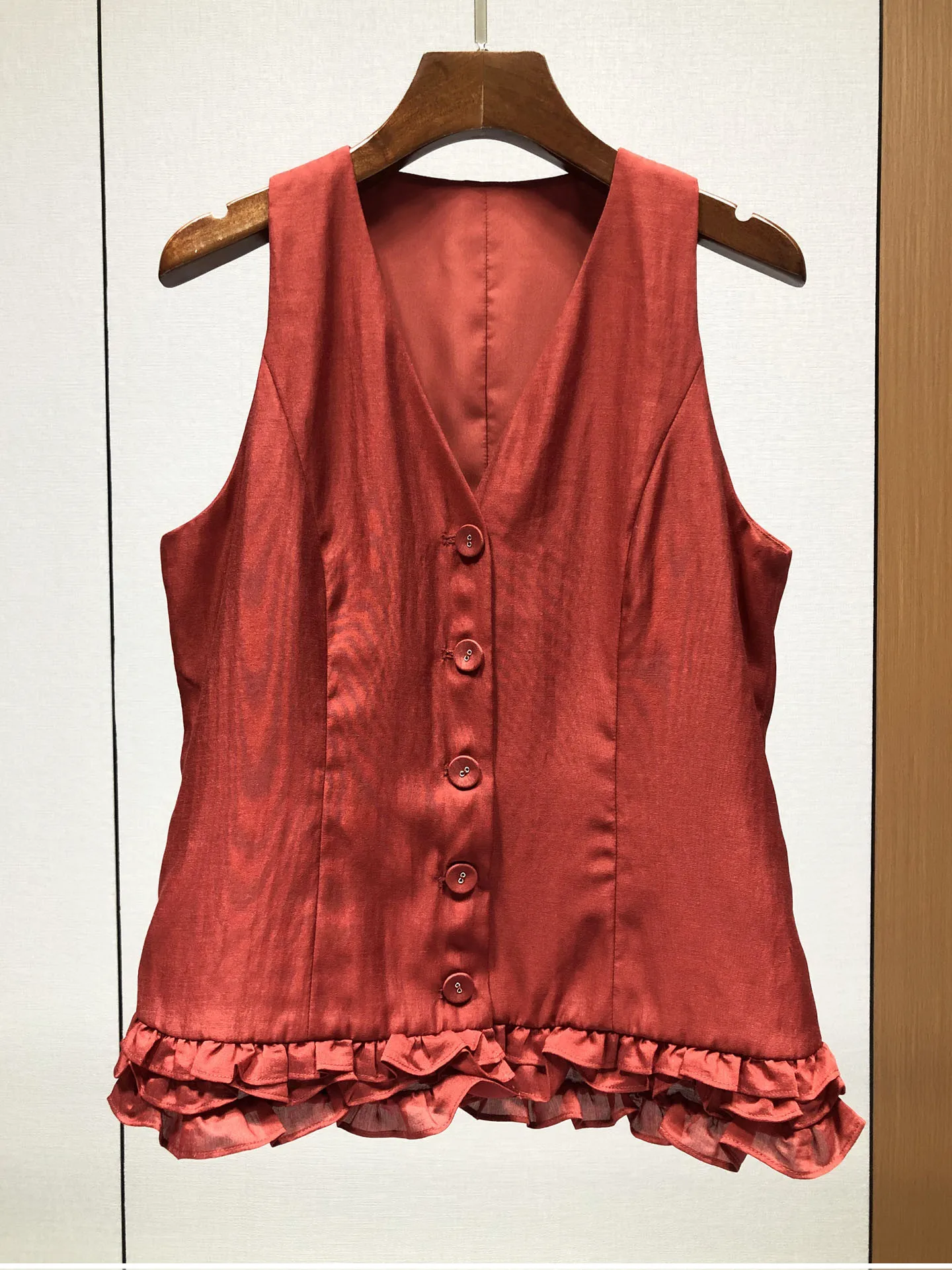 2026 Acetic Acid V-neck Satin Vest Women's Summer European New Style Elegant Elegant Sleeveless Top