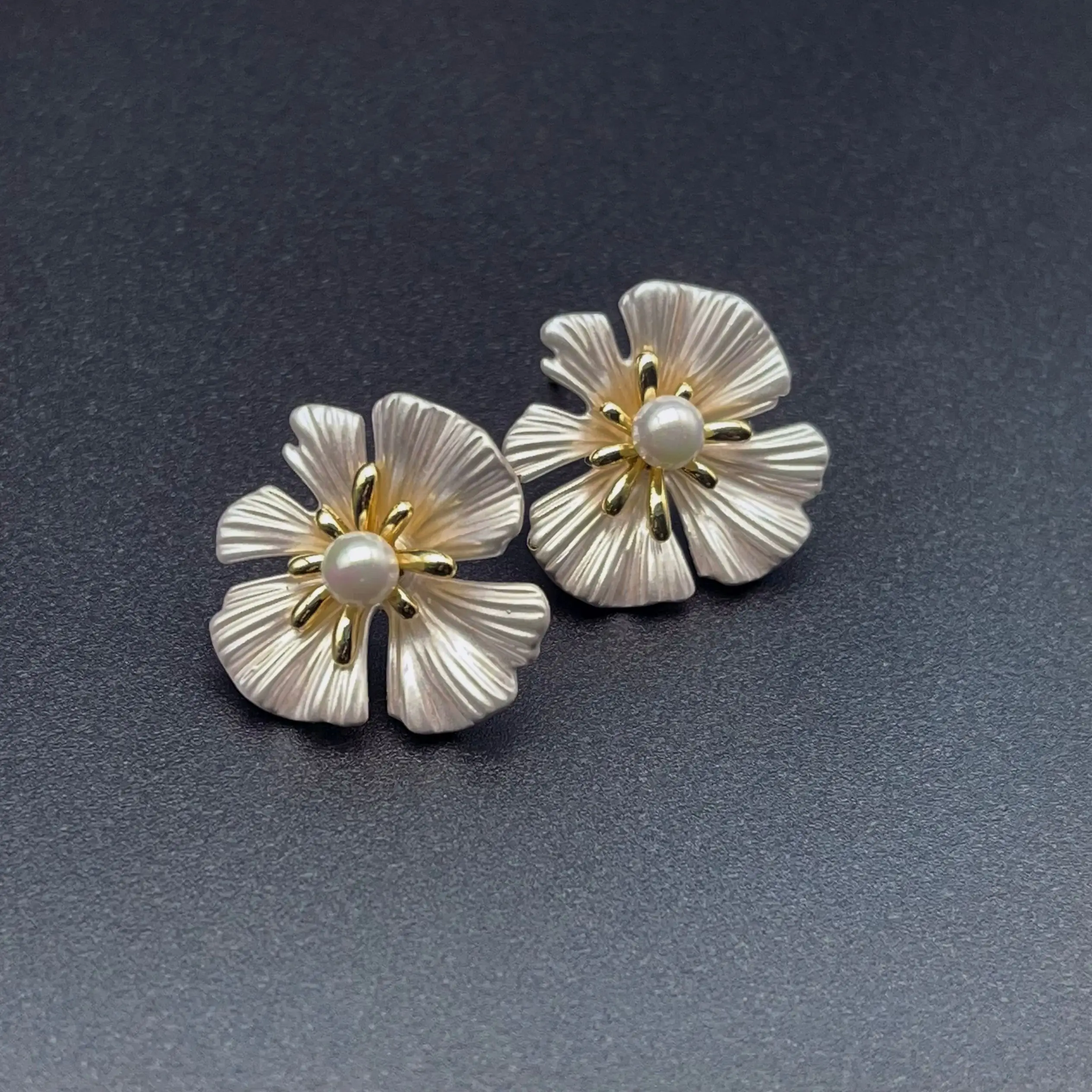 ​Natural freshwater pearl earrings for women S925 Silver Needle stylish elegant flower earrings for women Party luxury jewelry