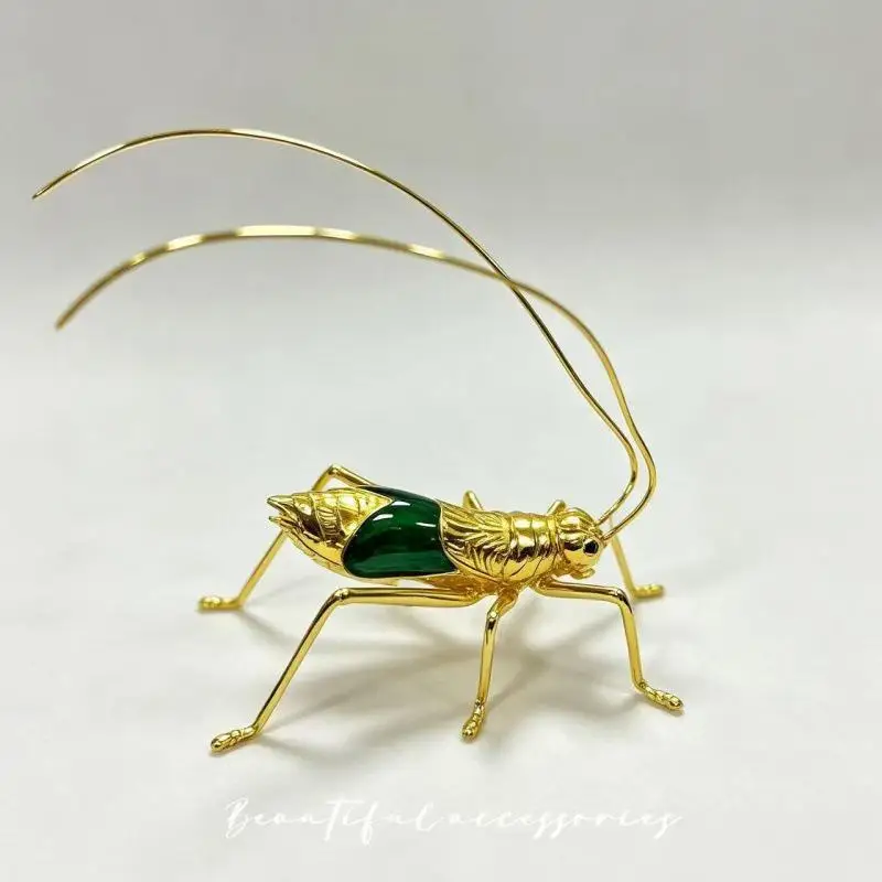 Chinese Style Hand-Painted Enamel Golden Grasshopper Ornament Retro Tabletop Decor for Home Living Room Decoration