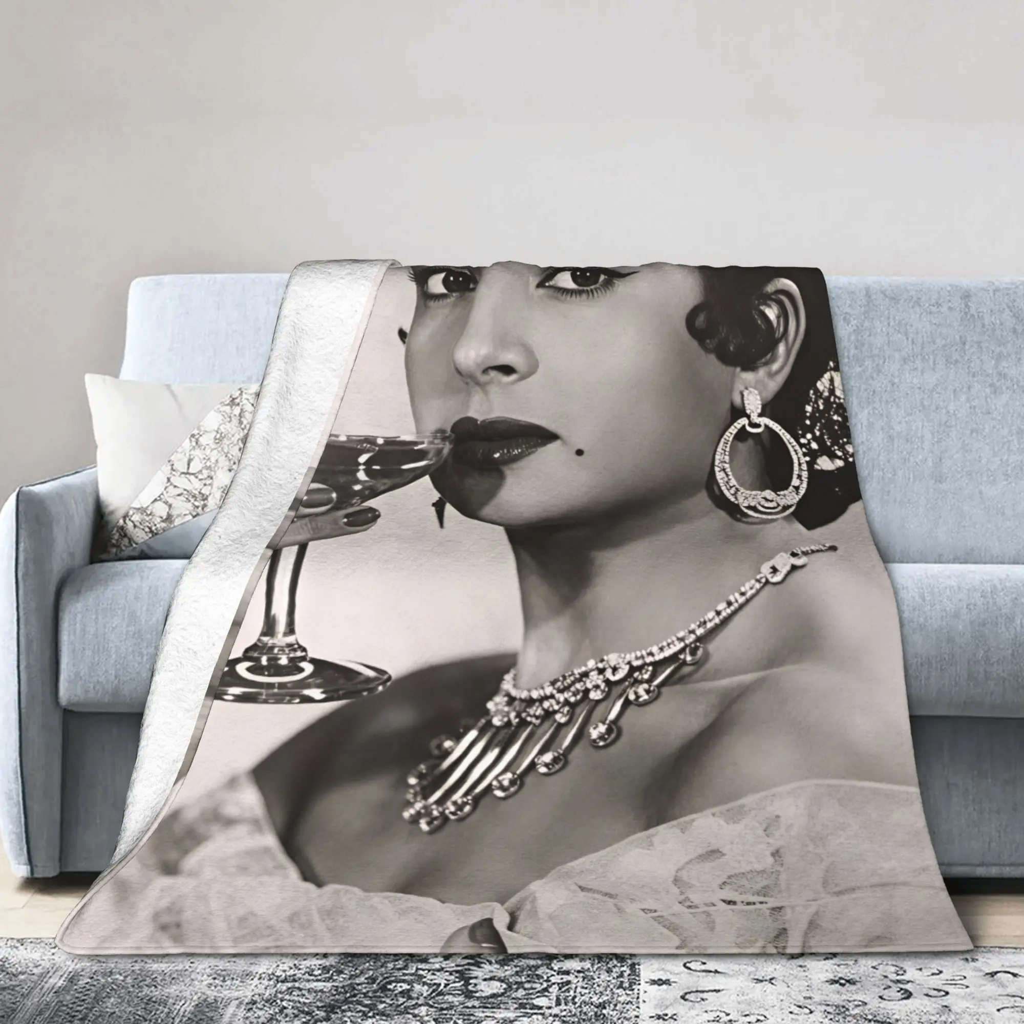 Warm BlanketGirls Boys Airplane Travel Lola Flores Throw Blanket  Flannel Bedspread For Living Room Fluffy Sofa Bed Cover