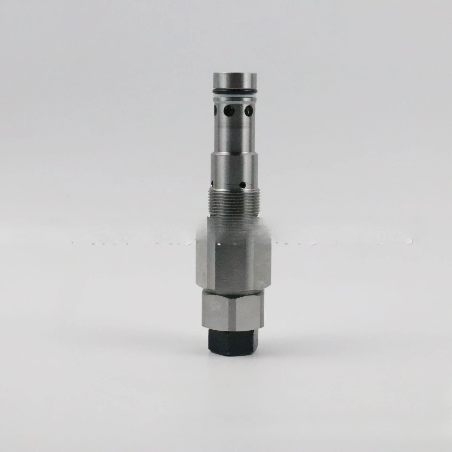 HD700-1 (fine tooth 27 outer diameter) main relief valve suitable for excavator