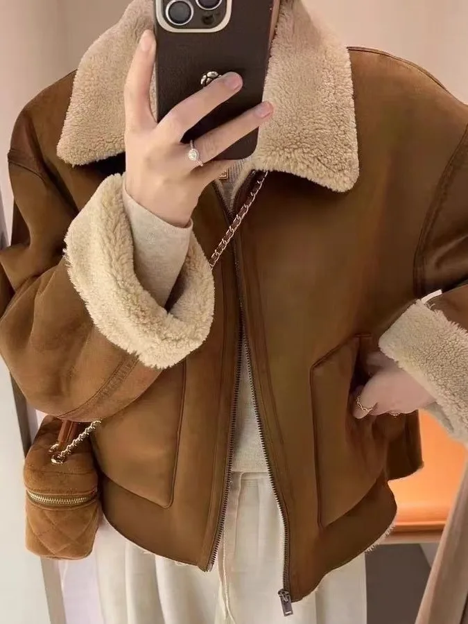 

Женская куртка из меха ягненка, новинка зимы 2025, мотоциклетное пальто с воротником-стойкой, верхняя одежда из полиэфирного волокна