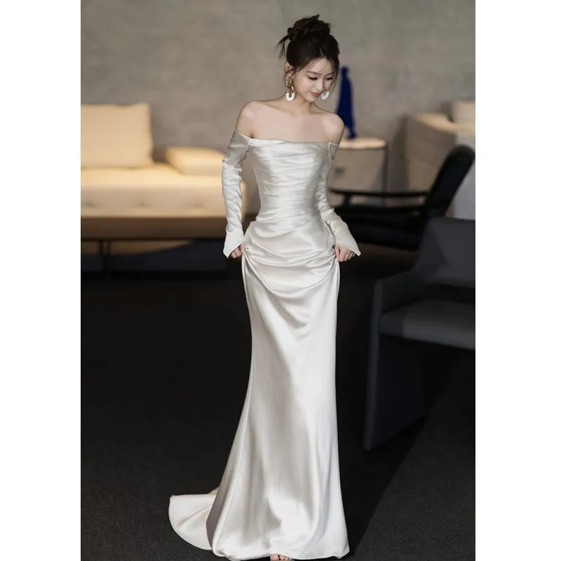 French Light Wedding Dress Bride's Simple Long Sleeved One Shoulder Outdoor Veil High-end White Sweet Fish Tail Dress Customized