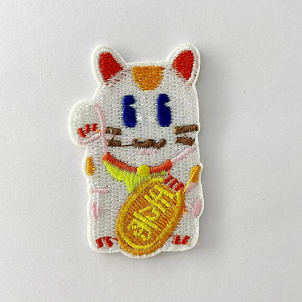 Lucky Cat Iron on Patches Embroidered Patch for Cloth Garment Appliques Accessory Stickers Cover Repair Hole Modify Adorn