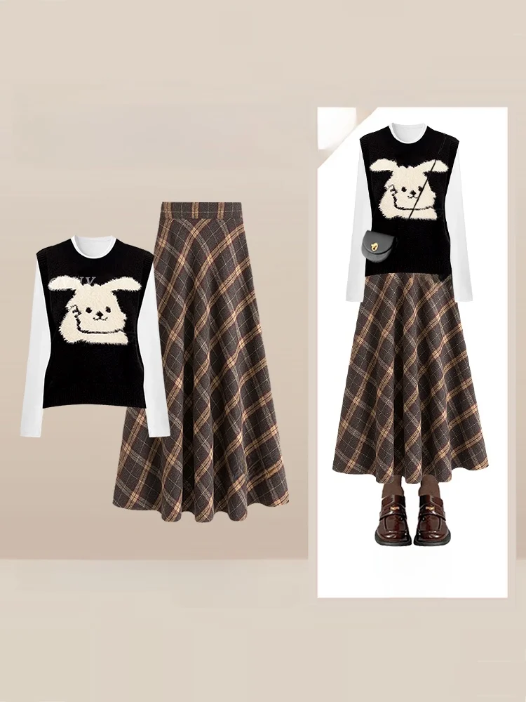 

Ранняя осень, элитный комплект в тон, винтажный вязаный жилет с принтом кролика, однотонная футболка, клетчатая юбка, женская...