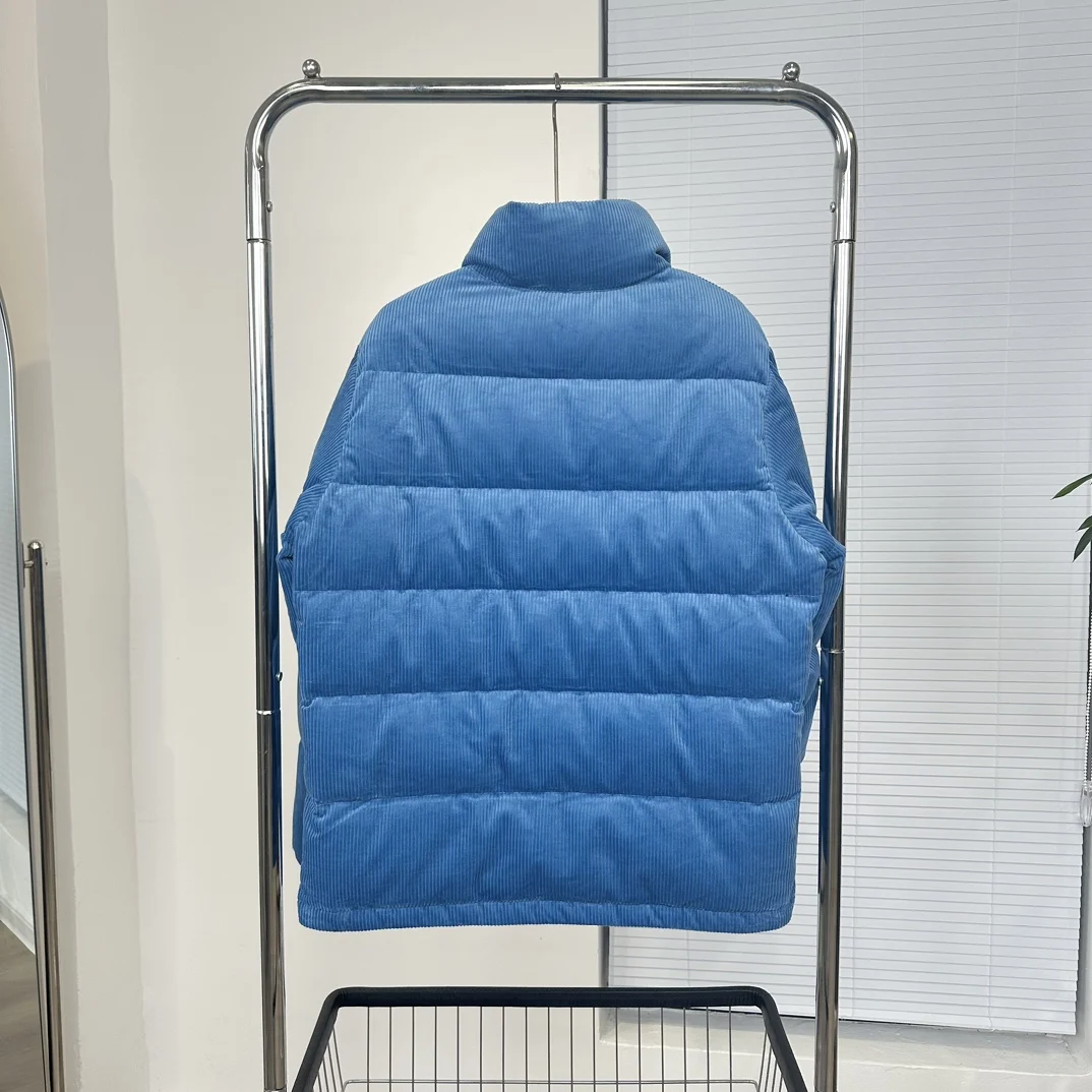 الشتاء النساء الملابس الفاخرة الوقوف طوق الدافئة أسفل سترة مصمم الأبيض أوزة أسفل سترة عادية قصيرة العلامة التجارية النساء أبلى