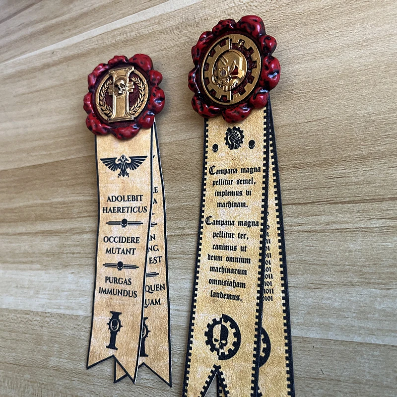 40k Aquila purity seal Imperial Skull Adeptus Mechanicus Gift for gamers Gothic Red Skeleton Head Brooch