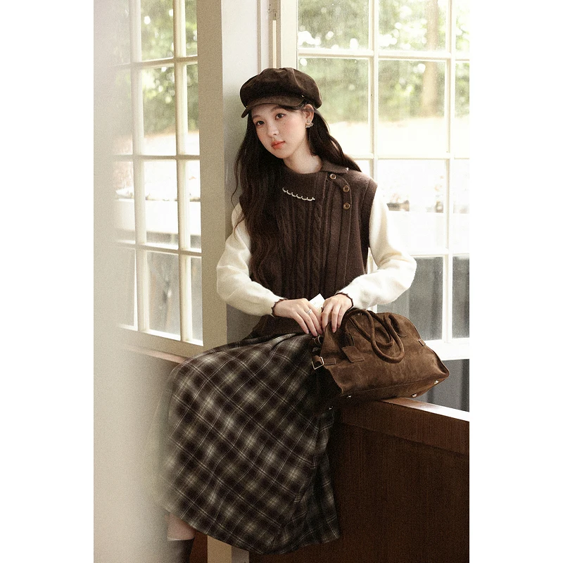 

ALXNAN Brown Sweater Fake Two-piece Patchwork Slant Collar Long Sleeve Pullovers Fall Female Casual Loose-fit Sweaters L57733