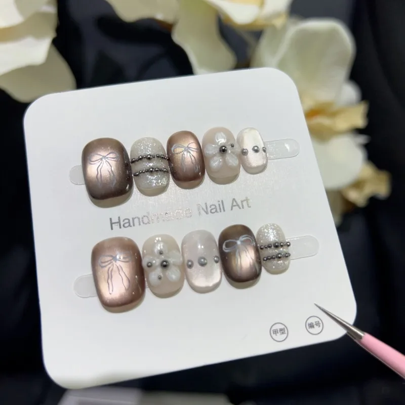 

Handcrafted Brown Cat Eye Press on Nails 3D Floral Bow Fake Nails Reusable Adhesive Nail Tips Stick-on Nails with Box and Tools