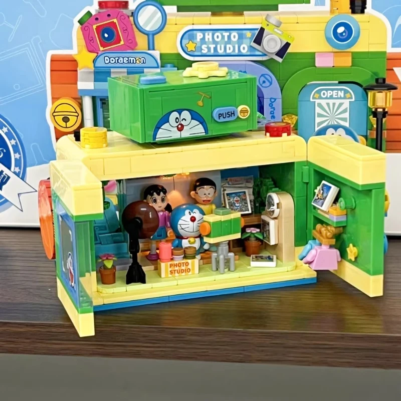 BALODY Doraemon Building Blocks Camera Television Assemble Movable Models Toy Collect Ornaments Birthday Gifts