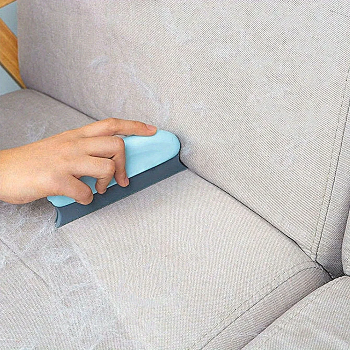 

Effective Pet Hair Remover Brush For Cats And Dogs - Gently Shaves Wool And Cleans Fur For A Neat And Tidy Home