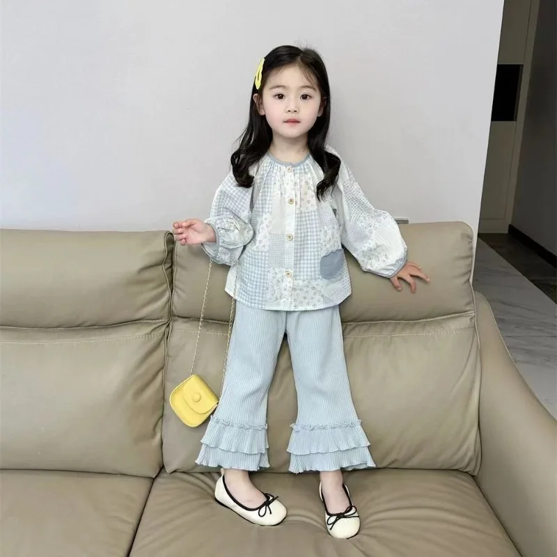 2026 Spring and Autumn Girls' New Korean Round Neck Countryside Doll Shirt, Milk Blue Belly Pants Set Baby Girls' Clothing