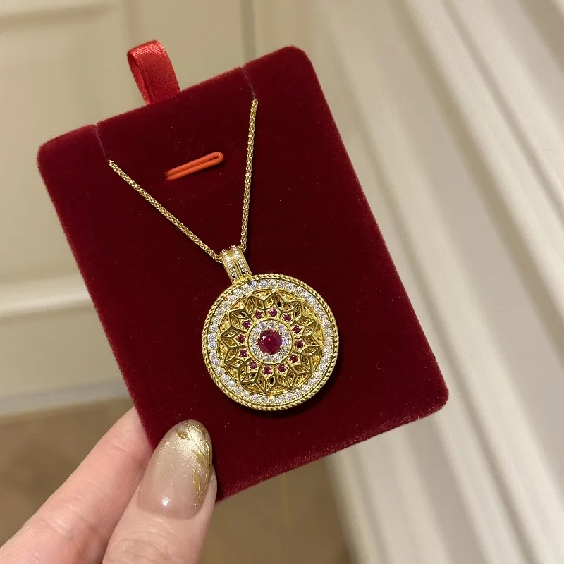 

Retro luxury hollow out exquisite rose window ruby single-sided diamond necklace new in circle collar chain wedding jewelry