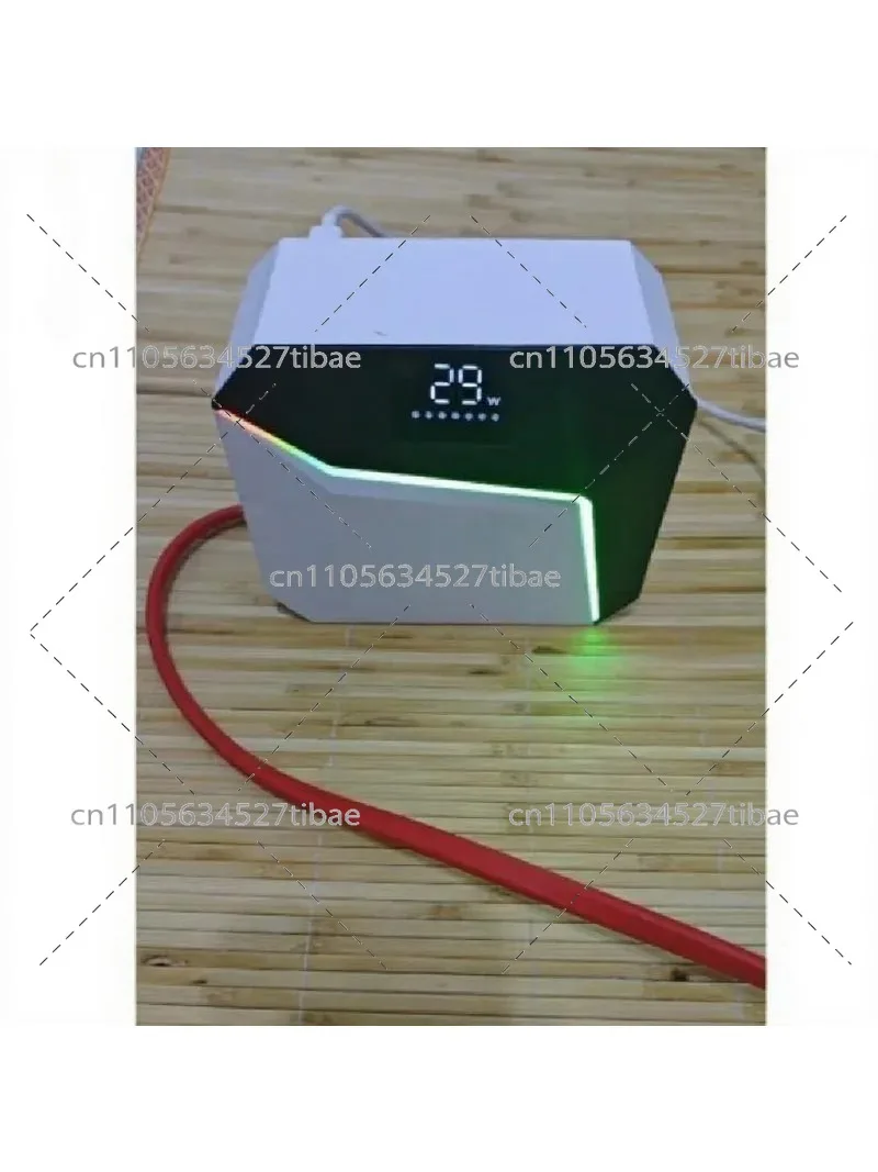 Magnetic Semiconductor Phone Cooler Gaming Radiator Cooling Fan for Mobile Phone Universal Compatible