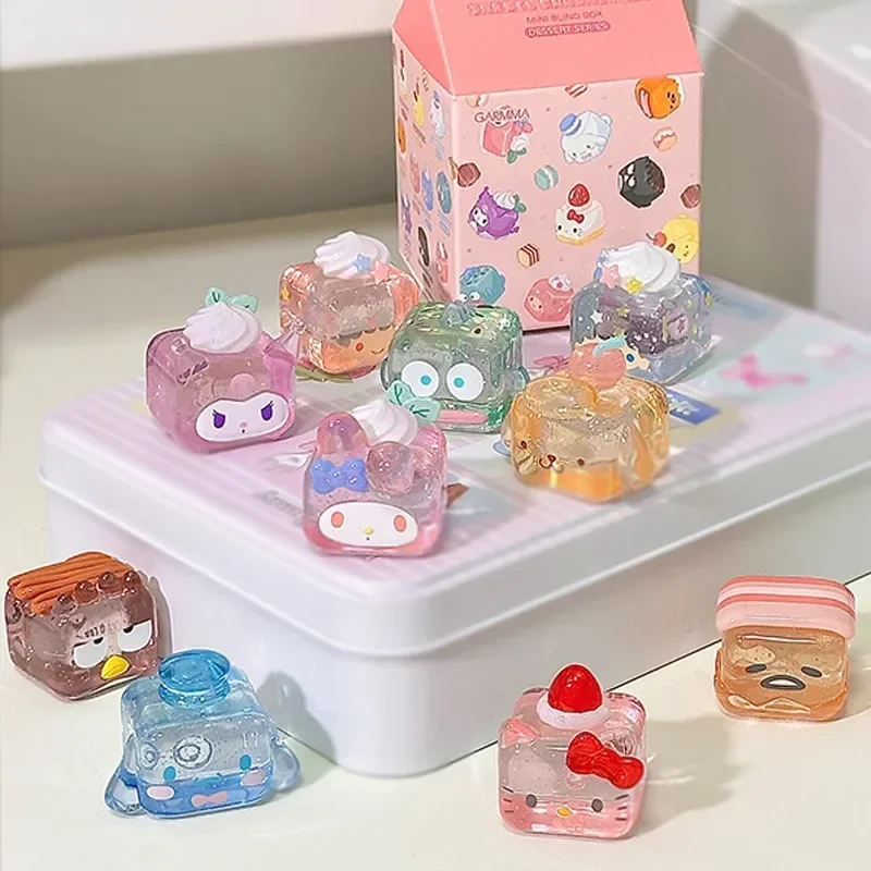 Genuine Sanrio Family Dessert Series Mini Square Doll Cute Blind Box periferiche Cartoon Cute Ornaments Toys Gifts