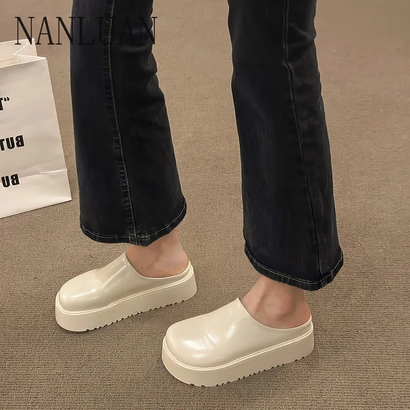 

2024 Boutique Autumn Women's Slippers Solid Color High Quality Women's Shoes Comfortable Thick Sole Hot Selling Outdoor Slippers