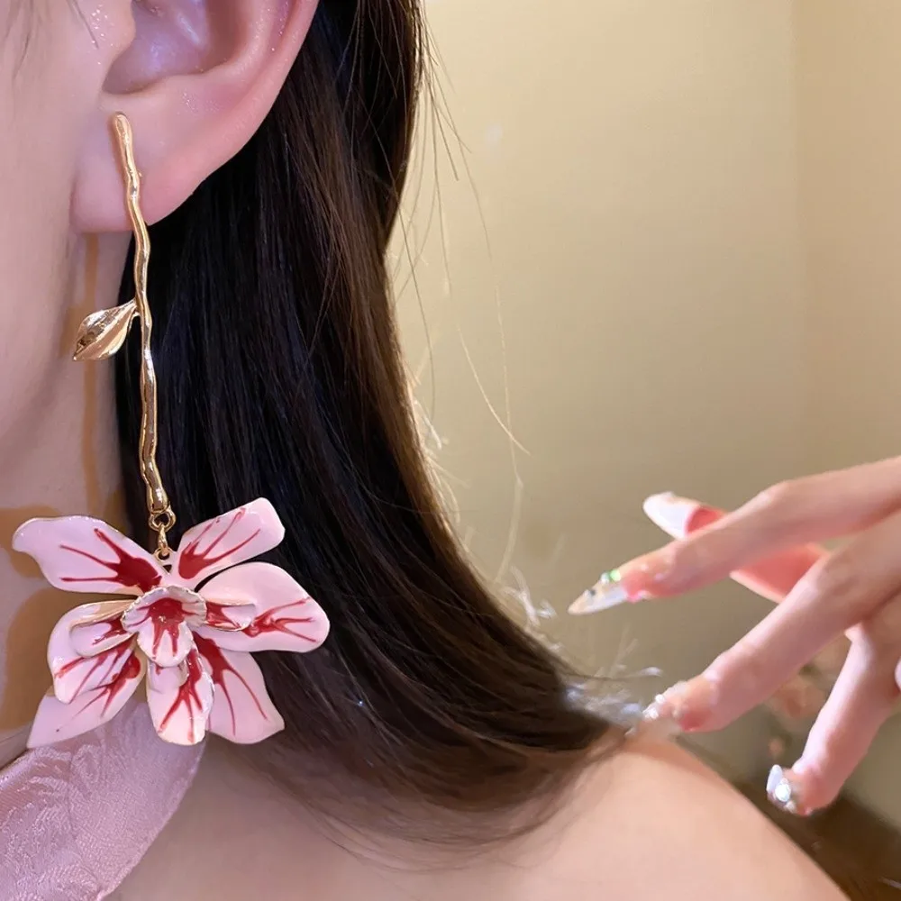 Alloy Enamel Flower Drop Earrings Big Flower with Leaf Stalk Floral Pendant Earrings Fashion Summer Beach Stud Earrings Vacation