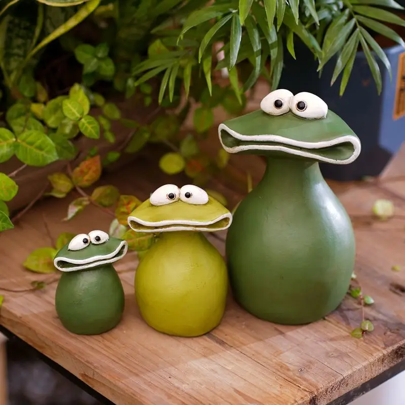

Cartoon big mouth frog garden succulent bonsai micro landscape decoration tabletop resin animal healing ornament