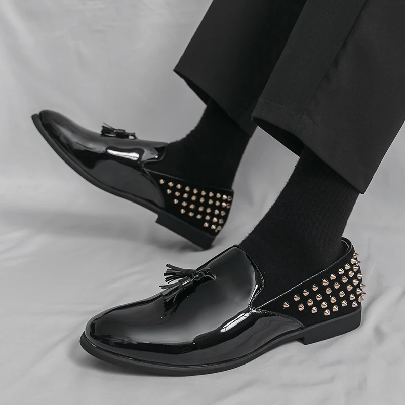 

Men Loafers with Round Toe Low Heel Comfortable Fashionable Splicing Rivet Tassel Decoration Business Dress Shoes