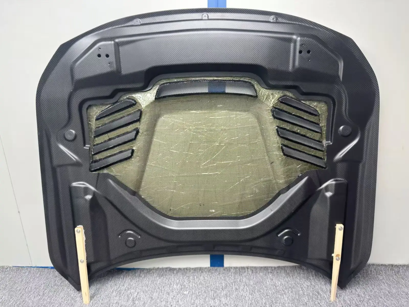 عالية الجودة الخامس نمط غطاء محرك السيارة من ألياف الكربون الجافة لسيارات BMW 2 سلسلة G87 M2 G42 M240 غطاء صمام المحرك الأمامي بونيه الإعداد المثالي