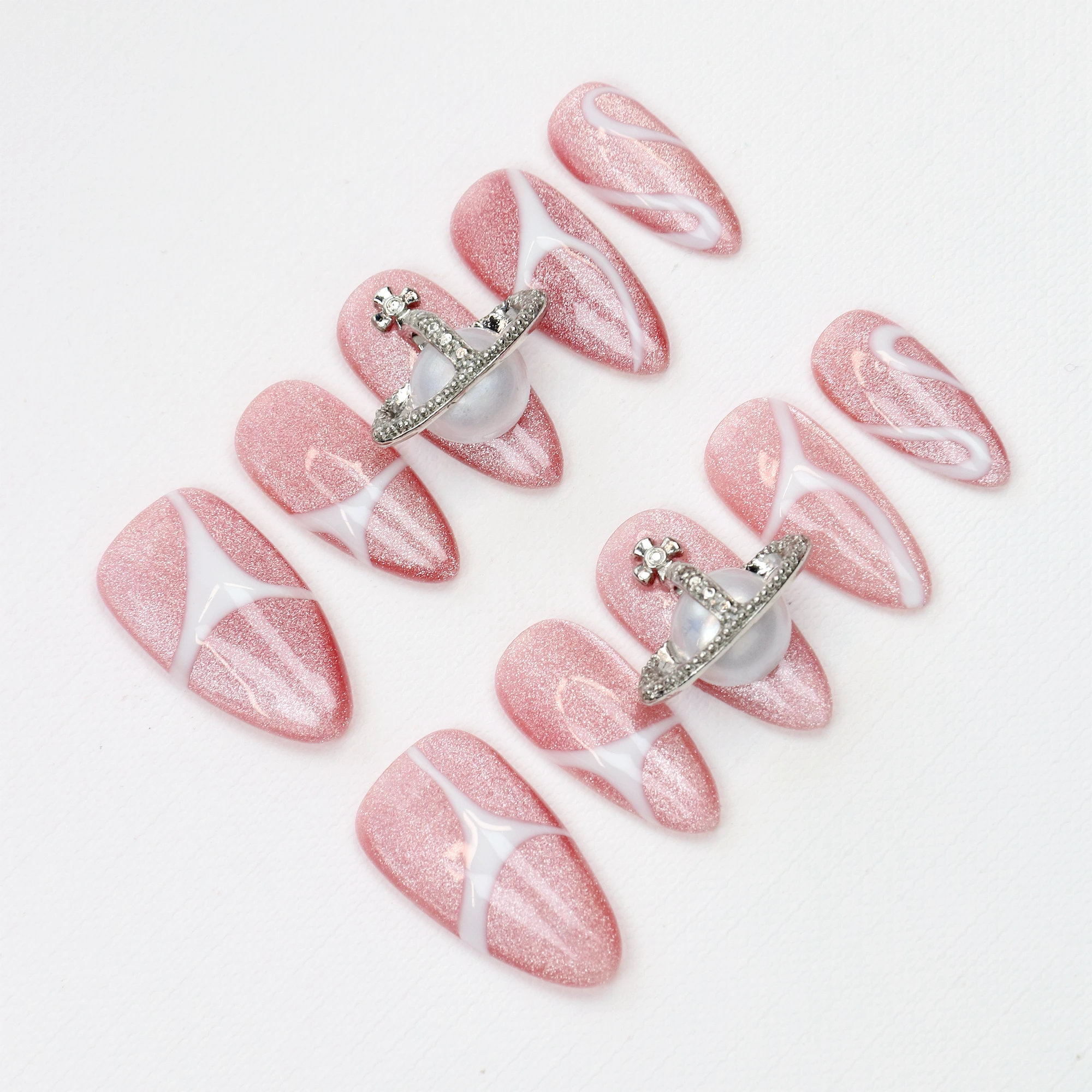 10 قطعة مانيكير مخصص مرسومة يدويًا أظافر اللوز المتوسطة فريدة من نوعها ثلاثية الأبعاد نمط وردي اضغط على تصميم الأظافر مع مجموعة مبرد أظافر لاصق