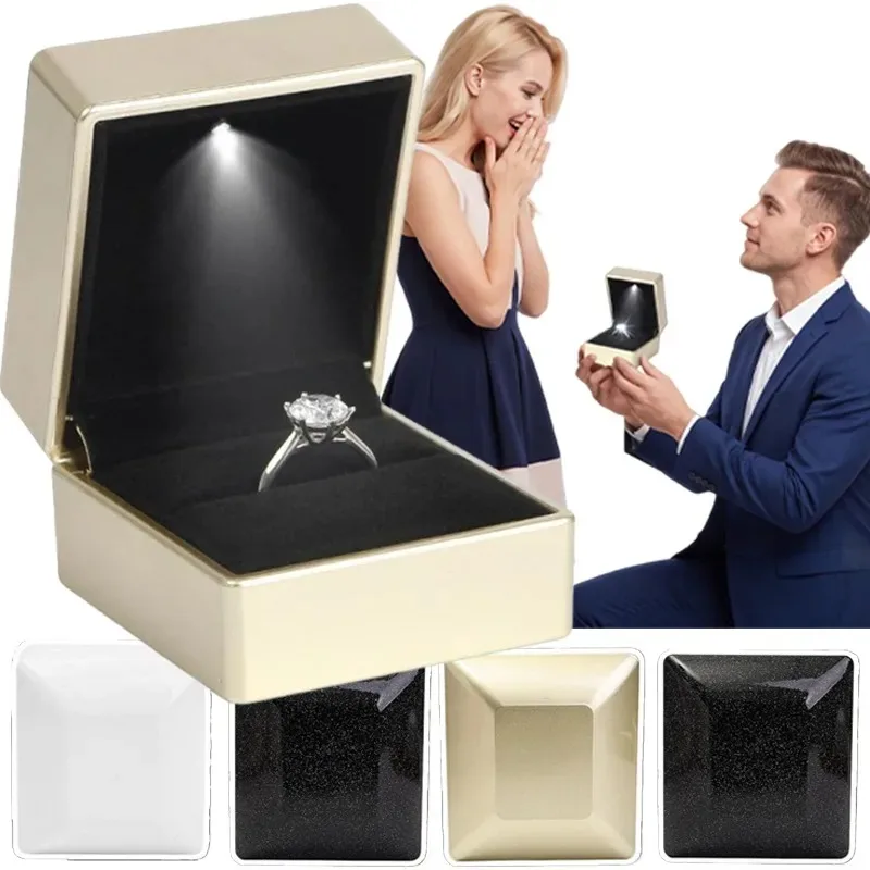 LED Ring Box Square Velvet Jewelry Display Case with Light Automatic Illuminate Proposal Engagement Wedding Gift Pendant Storage