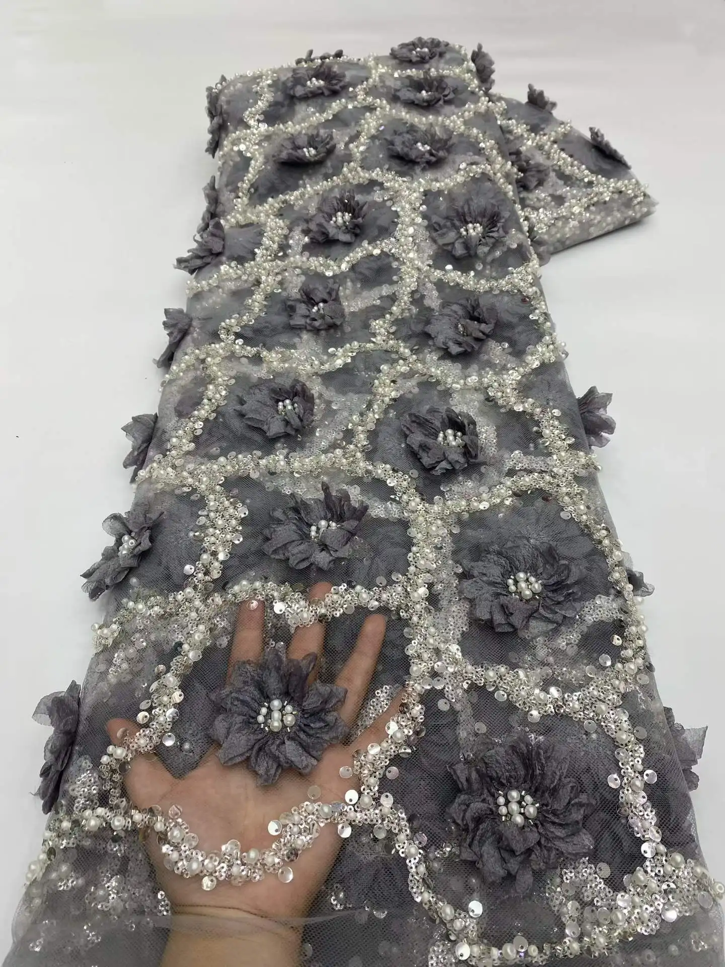 

Ткань из тюля с 3D цветочной вышивкой и бисером, кружево для свадебных и дизайнерских платьев, модный текстиль 2026 года