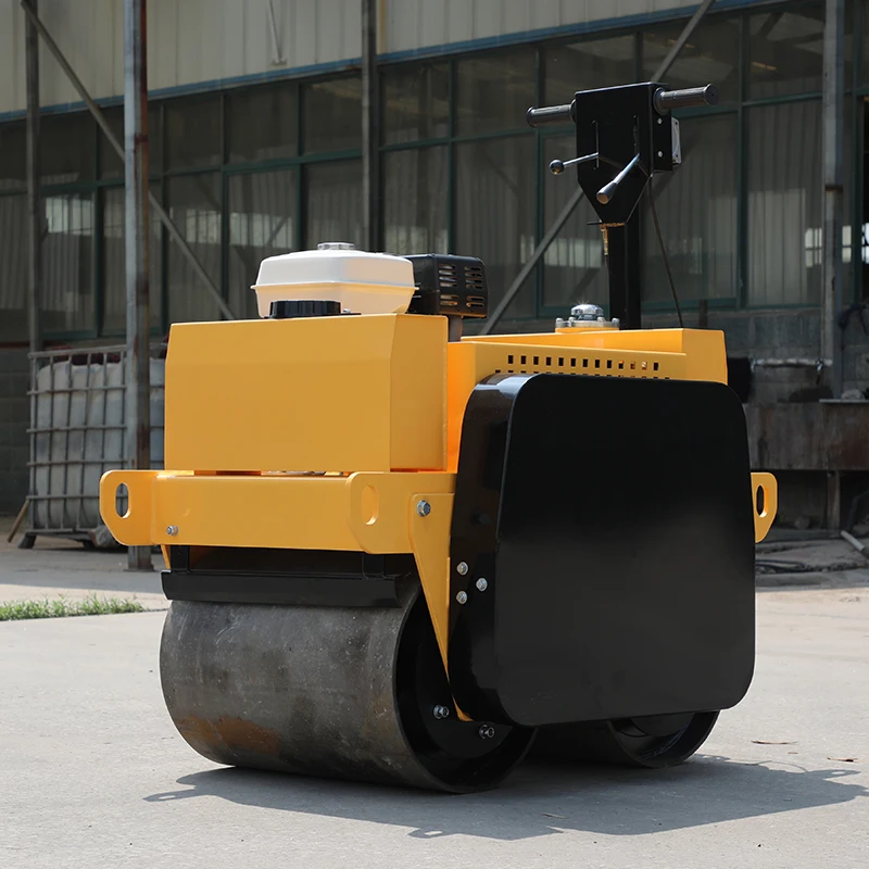 Rouleau de route vibrant à Double tambour de 4 tonnes, type de marche derrière avec système de pulvérisation d'eau pour les travaux de compactaction d'asphalte