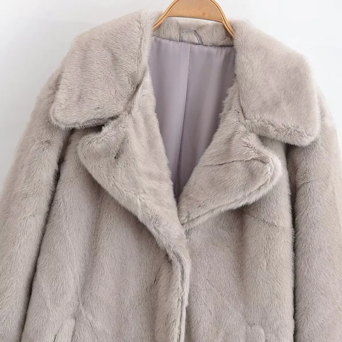 Jaket Bulu Imitasi Gaya Wanita Modis Eropa dan Amerika Multiwarna Musim Dingin 2025 Mantel Campuran