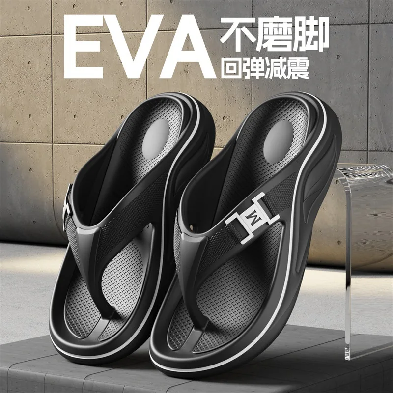 High-value men's slippers beach summer outer wear new 2026 non-slip foot clip wear-resistant deodorant thick bottom flip-flops