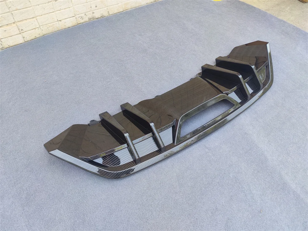 For Mustang 2018 2019 2020 Rear Diffuser Rear Bumper Carbon Fiber Style fit Ford Mustang Rear spoiler Car styling 2018-2023