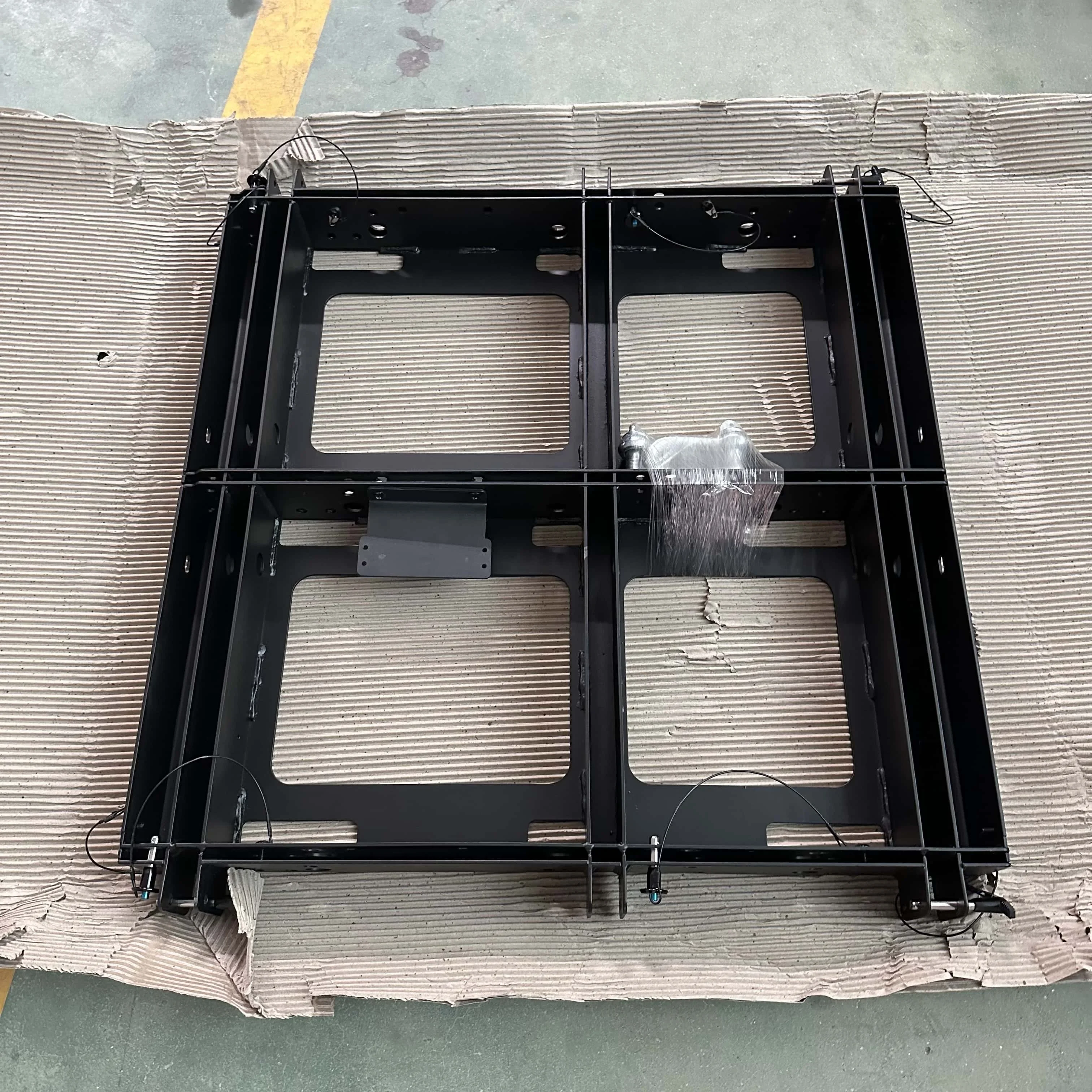 

LA8 8-Inch Line Array Speaker Hanger With Aluminium Frame