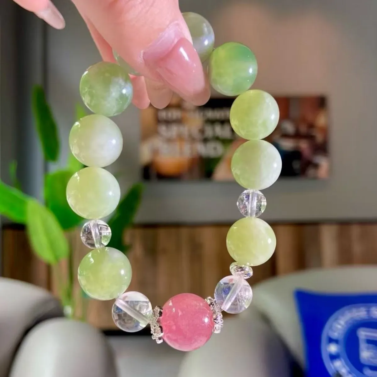 Natural Crystal Bracelet, Green Raisin Milk Cover, Small Fresh and Fashionable Light Luxury Crystal Bracelet Niche Design