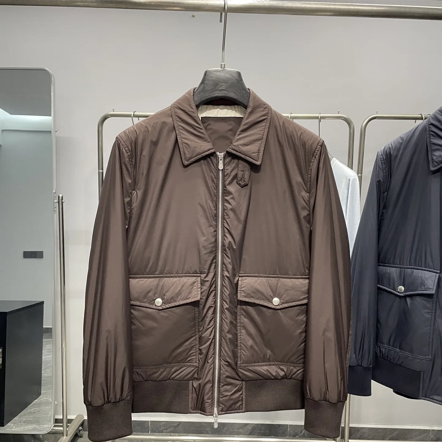 سترة كاجوال من القطن ذات طية صدر السترة الإيطالية من BC