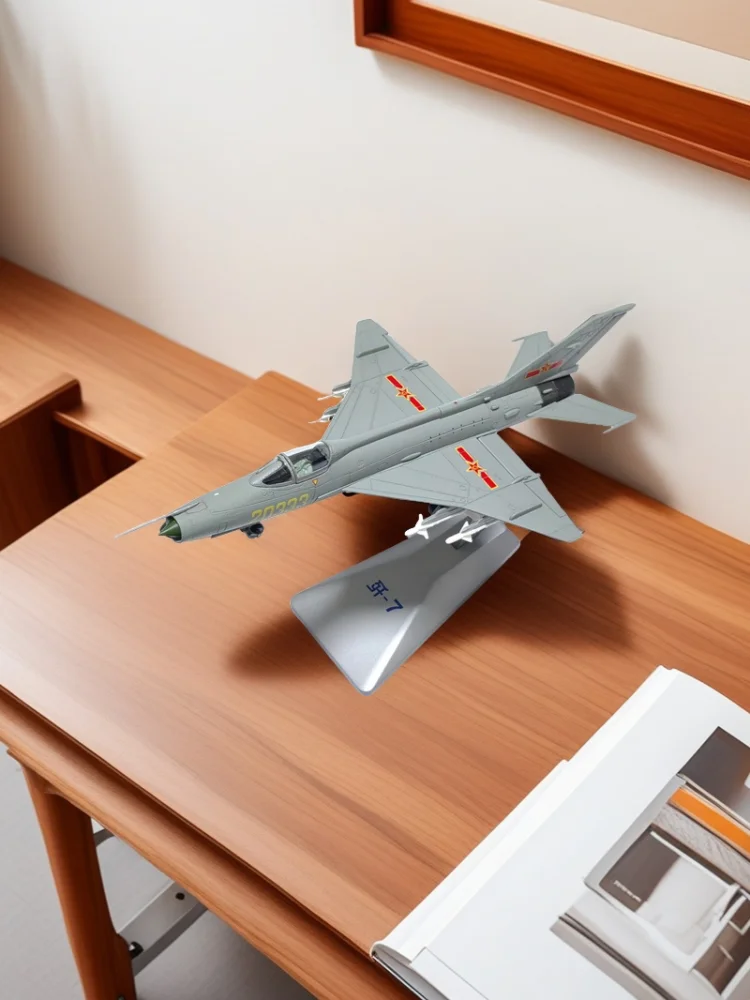 J7 1/48 Metal Scale Model (Including Base) Home Placement, Collection Decoration Creative Gift Military Enthusiast